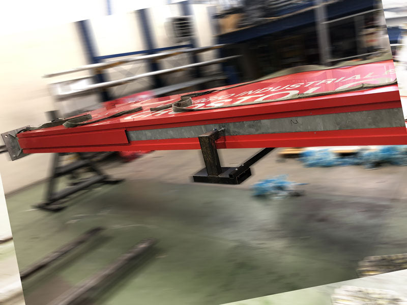 dettaglio produzione totem segnaletico villaggio crostolo reggio emilia