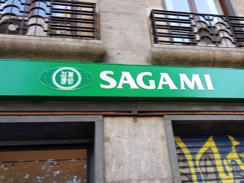 insegna luminosa metallo traforato sagami milano