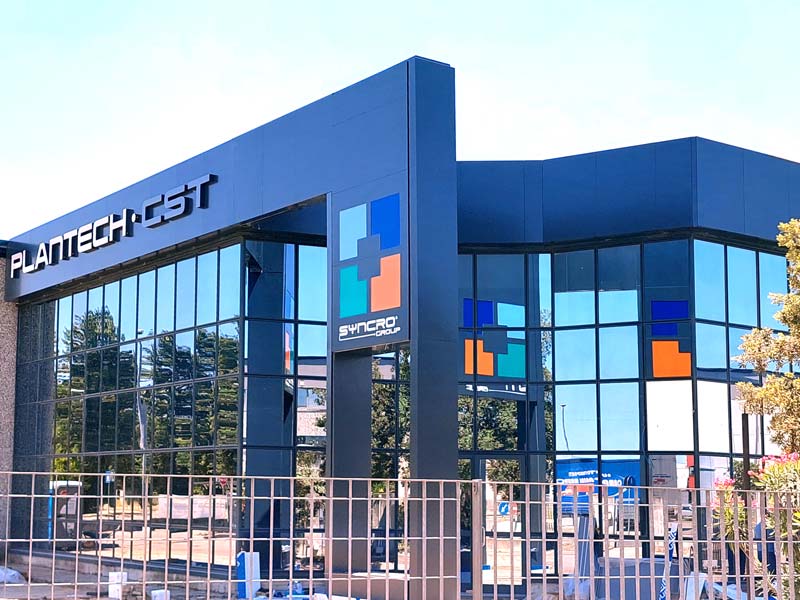 insegna luminosa scatolare e totem luminoso plantech modena