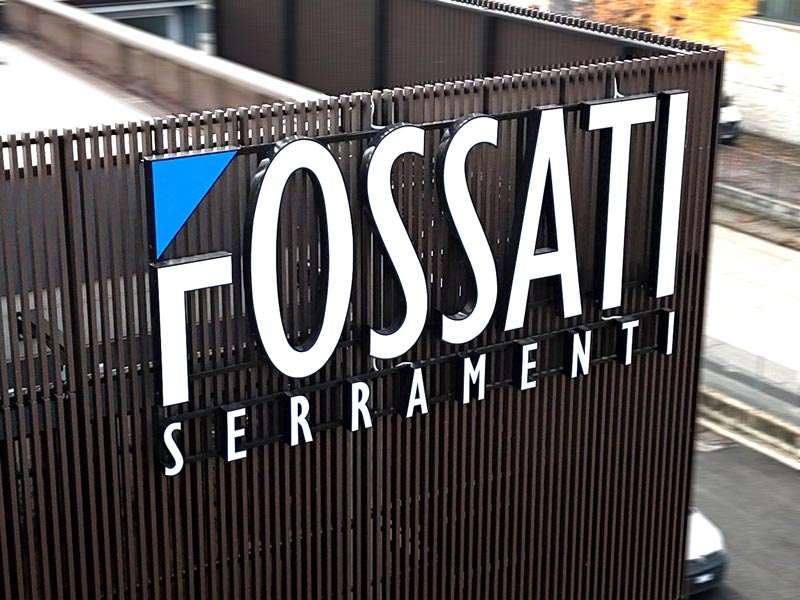 insegna scatolare di grande formato fossati serramenti piacenza