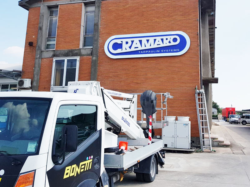 installazione insegna luminosa cramaro srl verona
