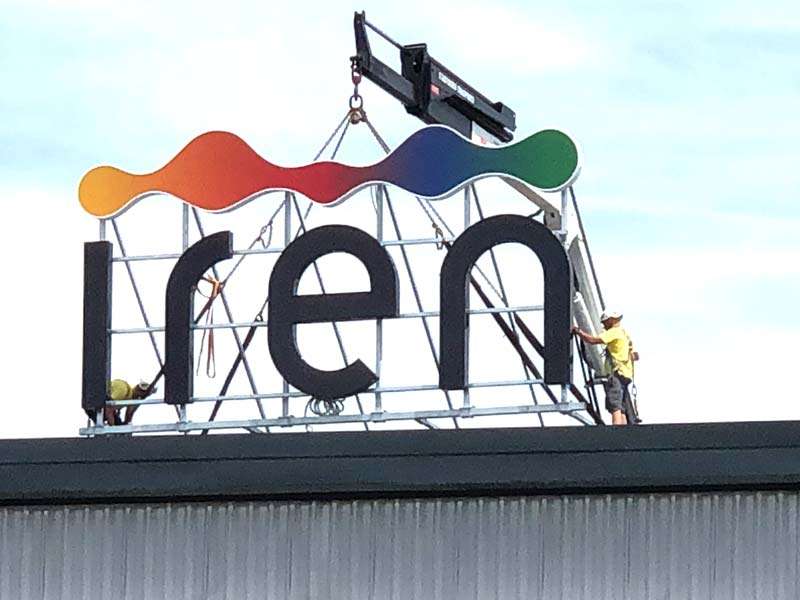 installazione insegna luminosa iren forsu reggio emilia
