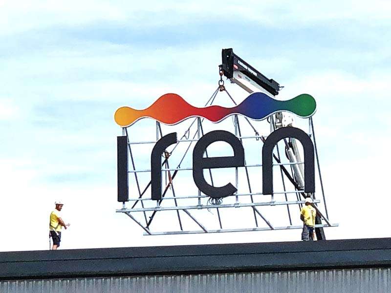 installazione insegna luminosa iren forsu reggio emilia
