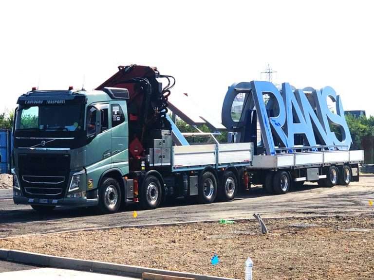 installazione insegna scatolare transcoop reggio emilia