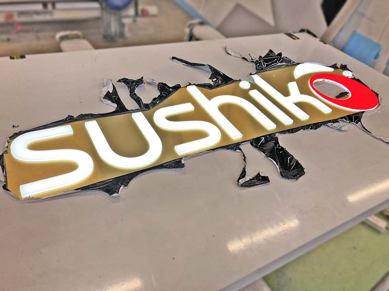 produzione insegna luminosa sushiko brescia