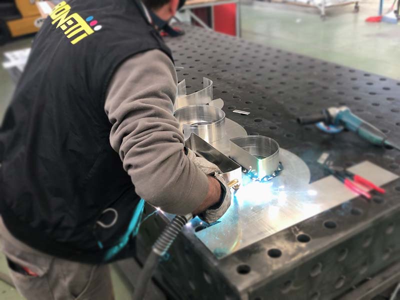 produzione insegna scatolare legacoop reggio emilia