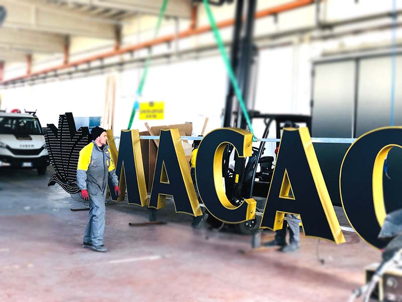 produzione insegna scatolare macao vlt gattatico