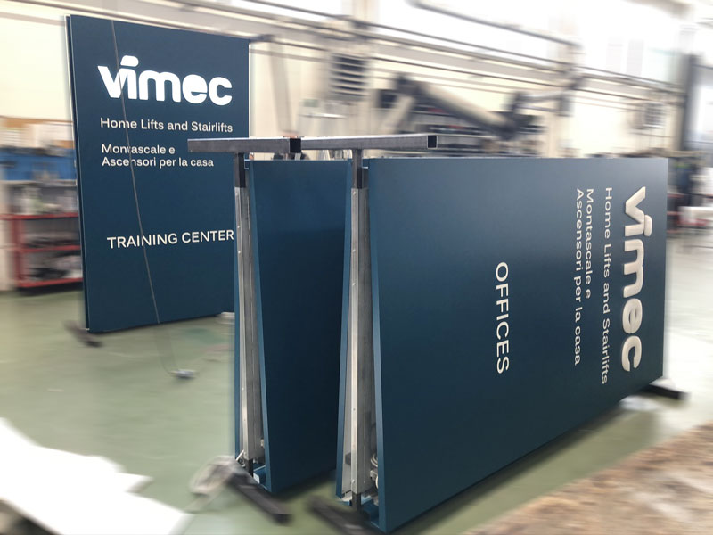 produzione totem luminosi aziendali vimec srl luzzara