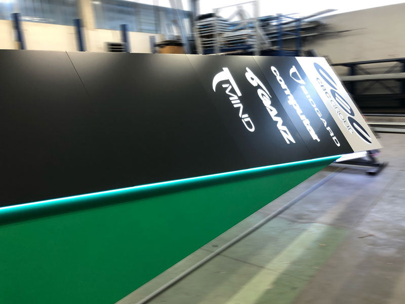 produzione totem luminoso aziendale cbc group bergamo
