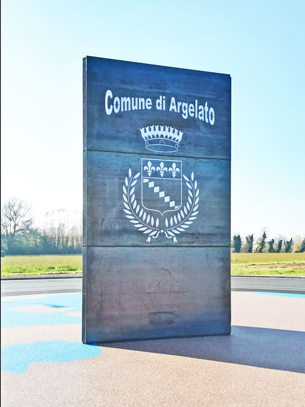 produzione totem luminoso corten comune di argelato bologna