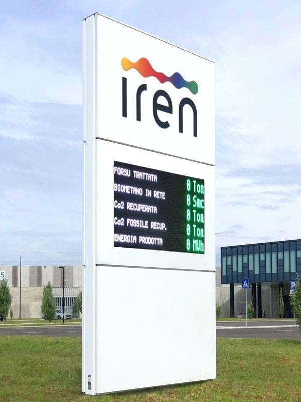 totem luminoso a led wall iren forsu reggio emilia