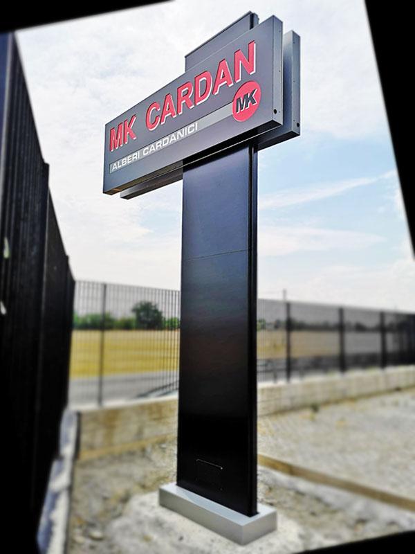 totem luminoso a stelo mk cardan parma