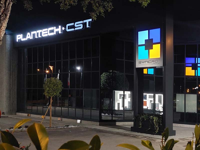 totem luminoso aziendale plantech modena