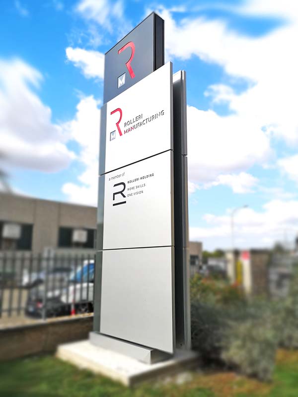 totem luminoso aziendale rolleri spa piacenza