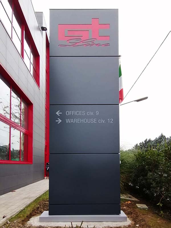 totem luminoso bay gt line srl bologna