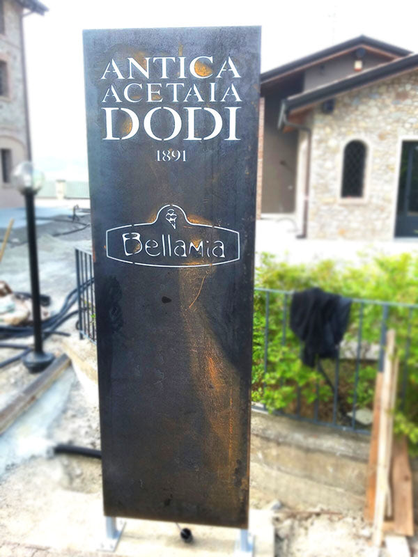 totem luminoso corten antica acetaia dodi albinea