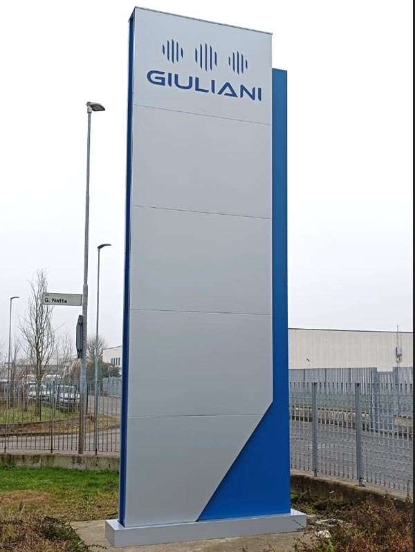 totem luminoso kite giuliani cilindri suzzara