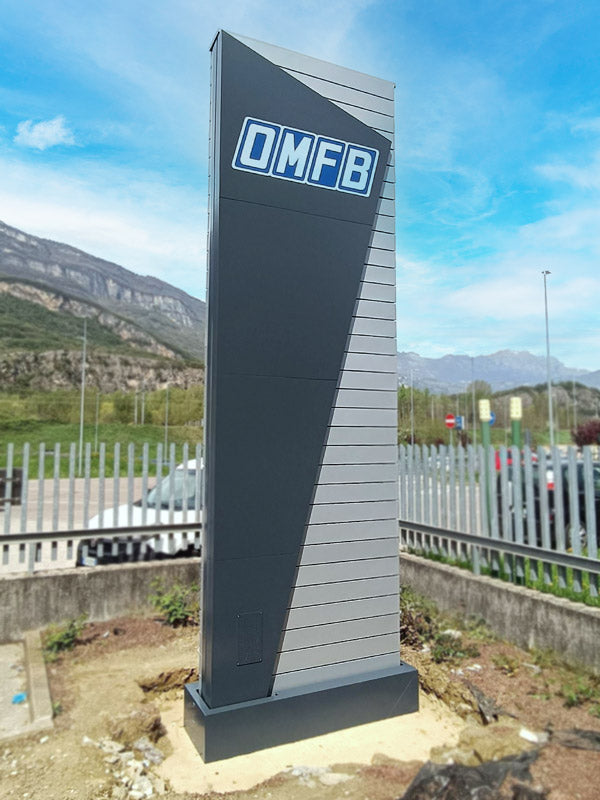 Bf Spa, Rovereto Trento - Totem luminoso design modello Sail