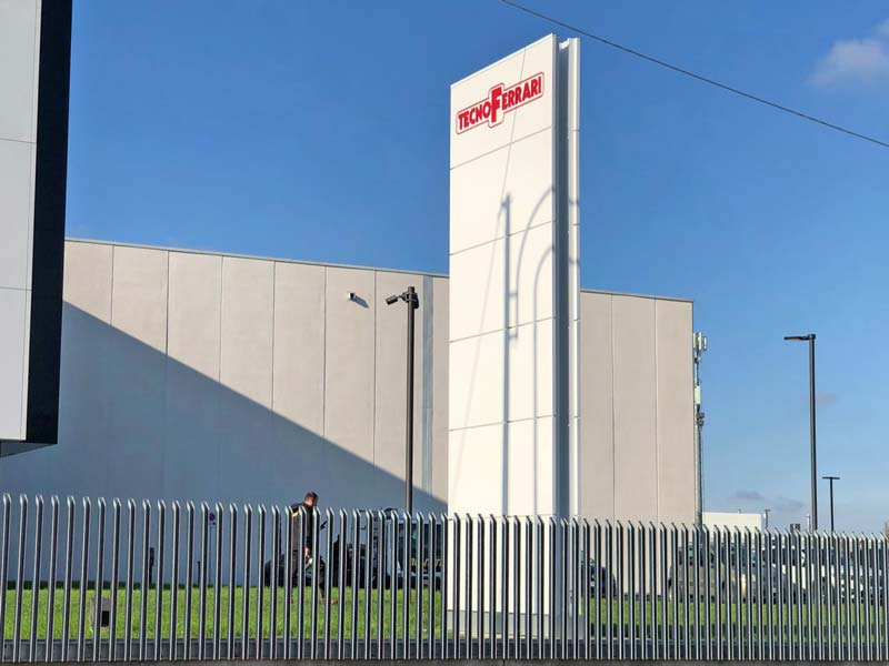 totem modulare in alucobond tecnoferrari spa sassuolo
