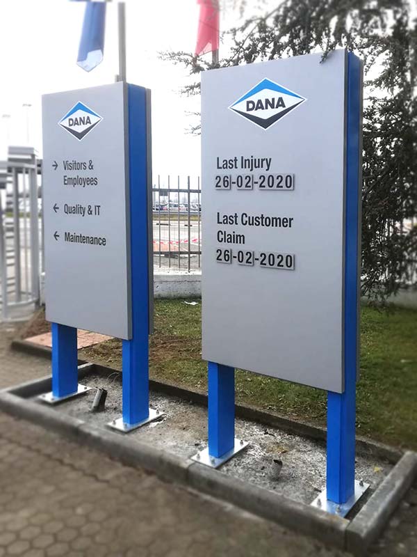 totem segnaletici luminosi dana spa vercelli