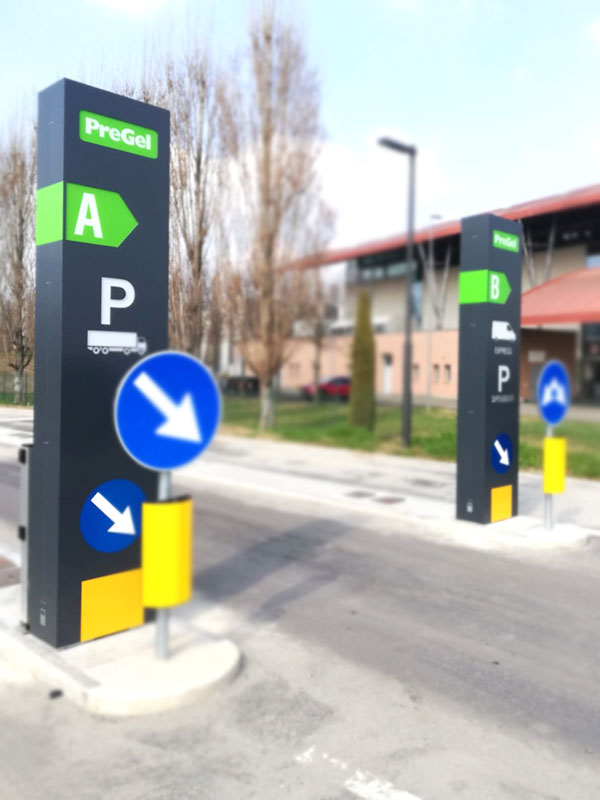totem segnaletici luminosi pregel spa reggio emilia