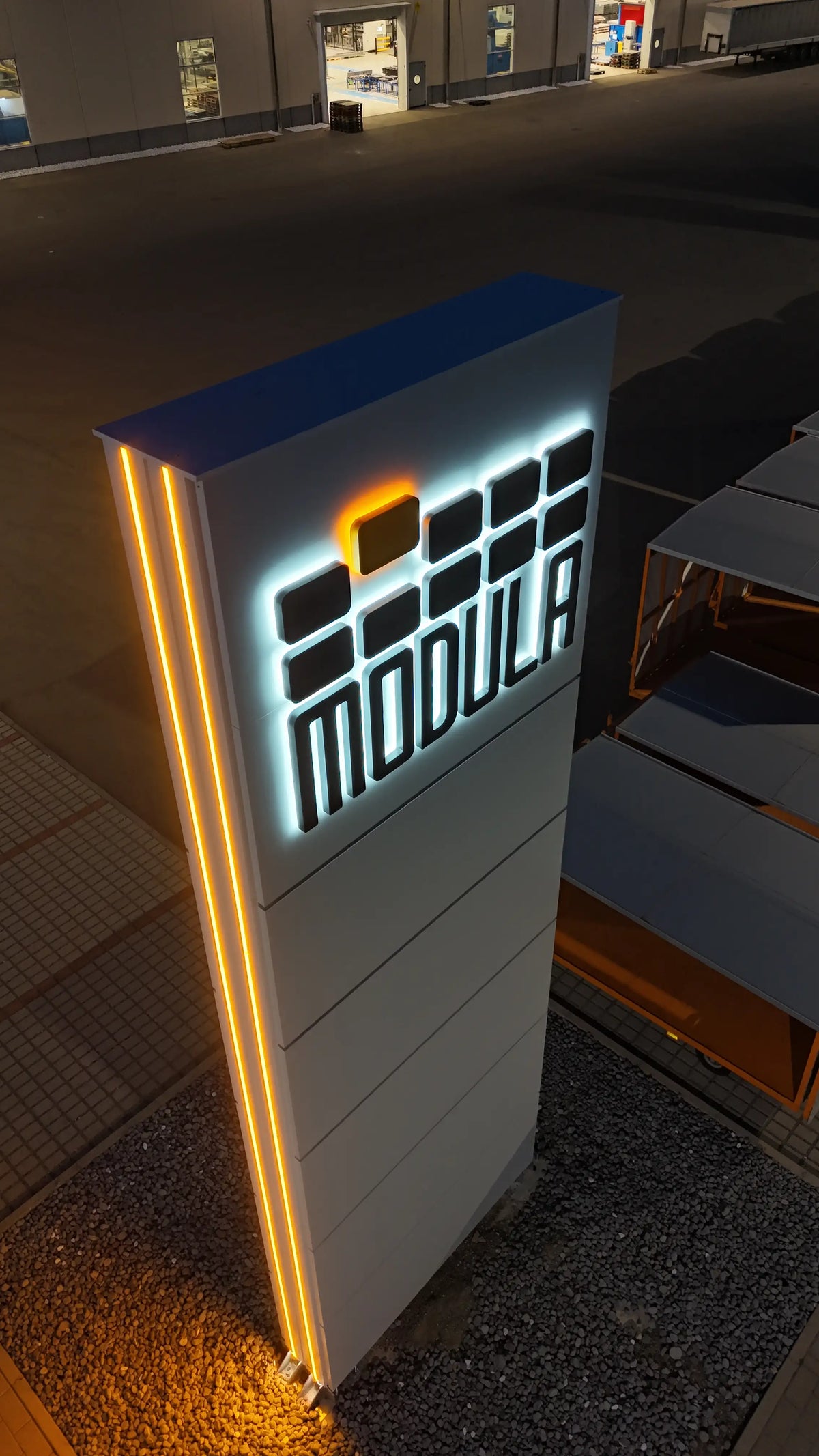 Totem monumentale per Modula a Salvaterra.