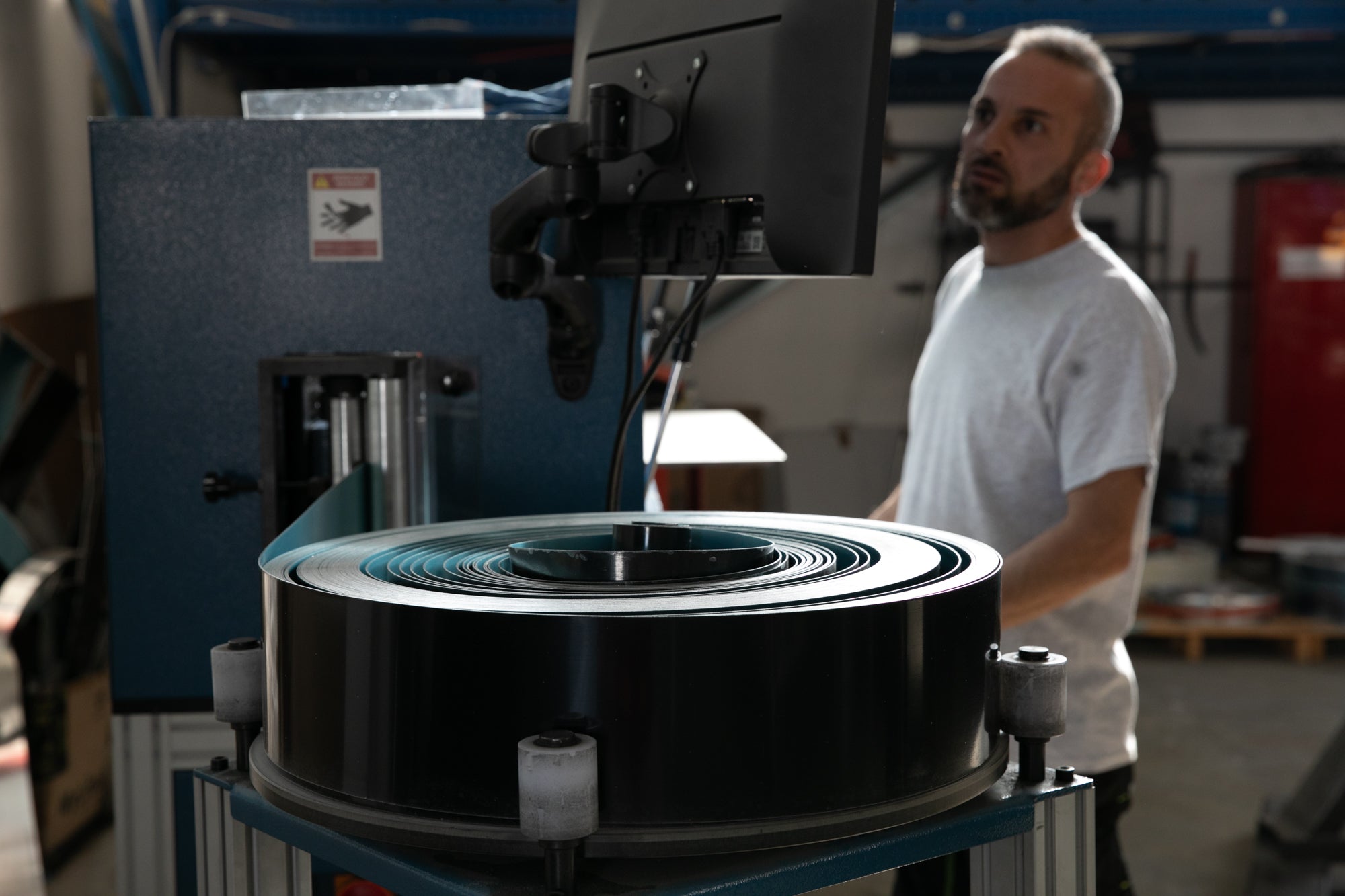 Creazione corpo lettere in alluminio con macchina CNC