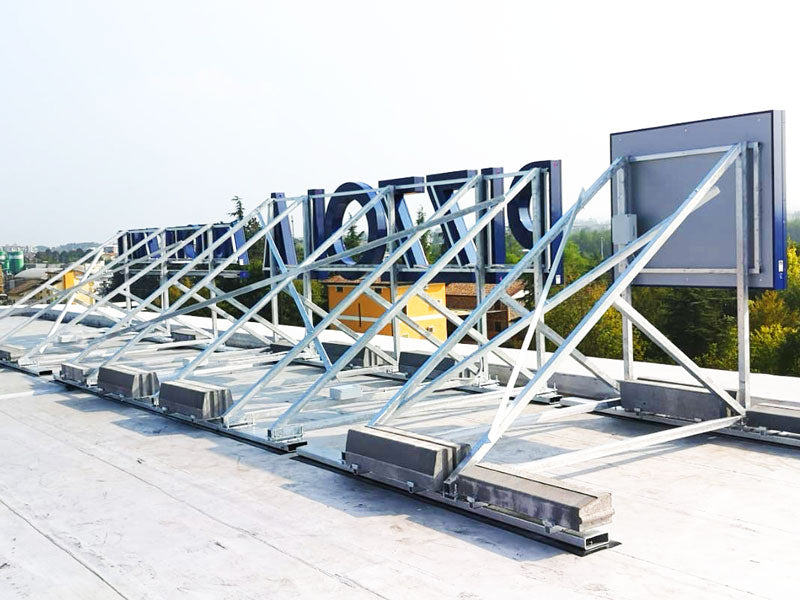 dettaglio struttura di sostegno insegna pizzola autoricambi fidenza