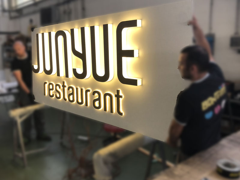 Junyue Restaurant - Insegna retroilluminata per interni