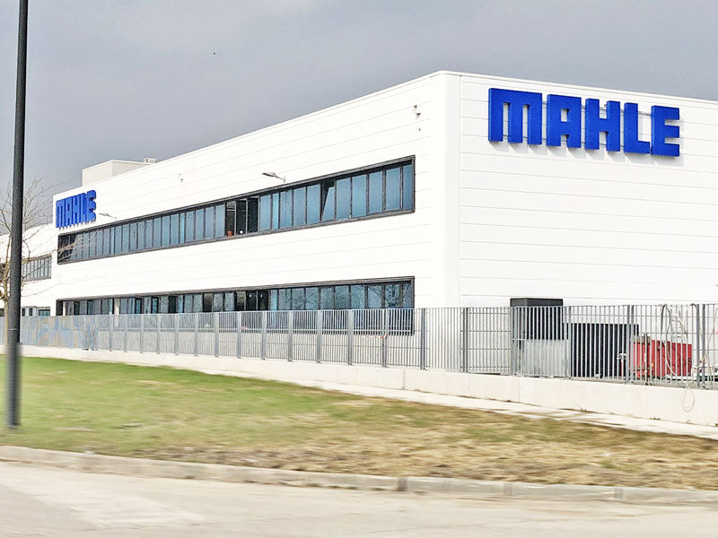 Mahle - Insegne luminose a lettere scatolari in alluminio a luce diretta