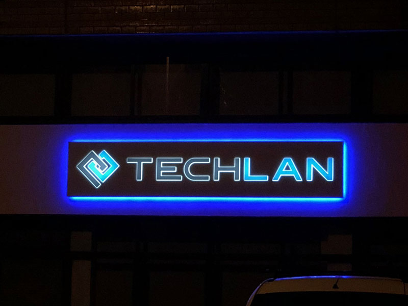 Techlan - Box luminoso in alluminio traforato