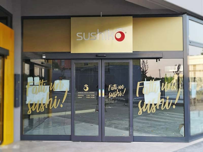 insegna e vetrofanie esterne sushiko brescia
