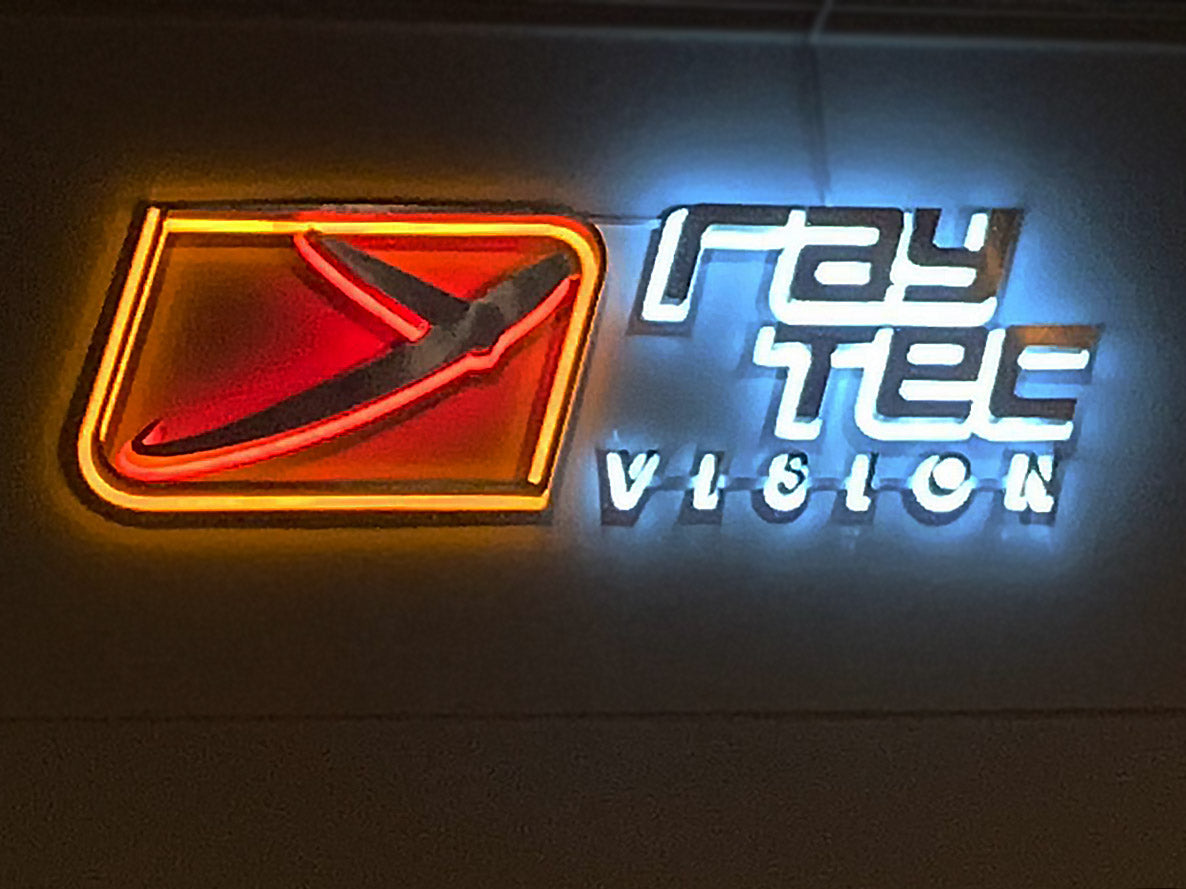 Ray Tec - Insegna luminosa scatolata retroilluminata in acciaio inox