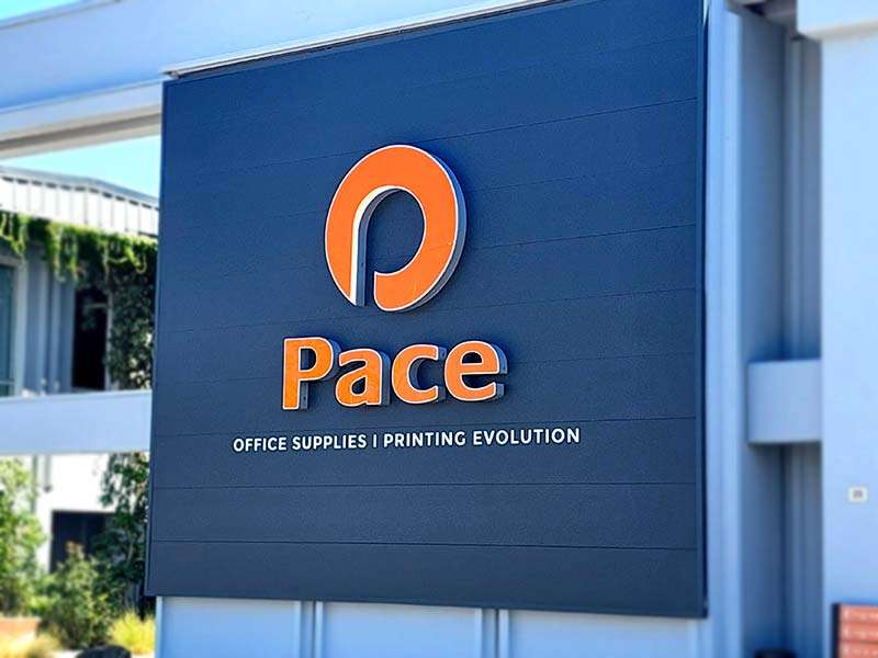 insegna luminosa scatolare pace spa reggio emilia