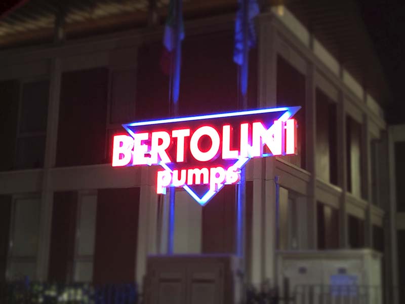 Bertolini Pumps - Insegna luminosa design