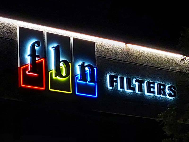 insegna retroilluminata fbn filters srl novellara