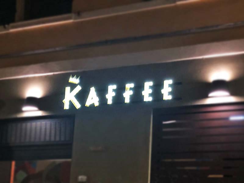 insegna scatolare a led kaffee reggio emilia