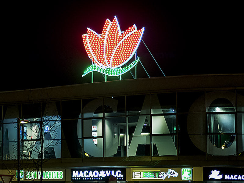 Macao, Reggio Emilia - Insegna Scatolare con led cabochon
