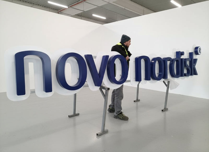insegna luminosa aziendale novo nordisk frosinone