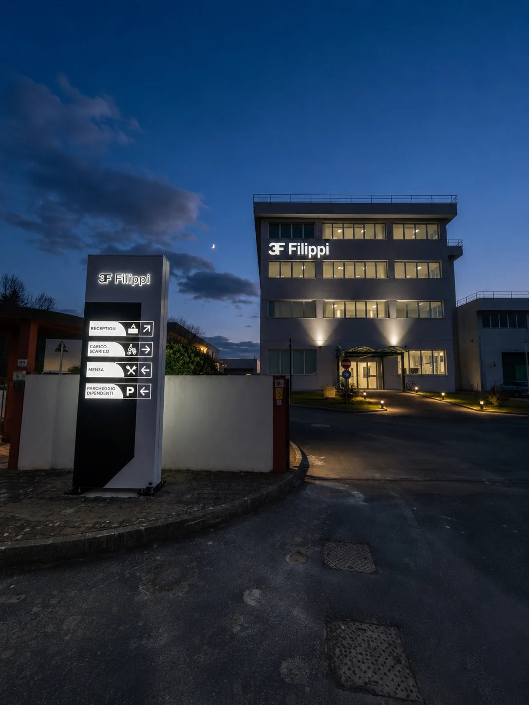 Insegna luminosa e totem aziendale realizzati per 3F Filippi.