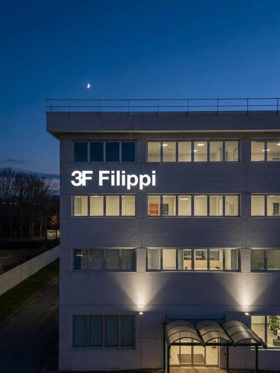 Insegna aziendale luminosa a LED per la sede di 3F Filippi.