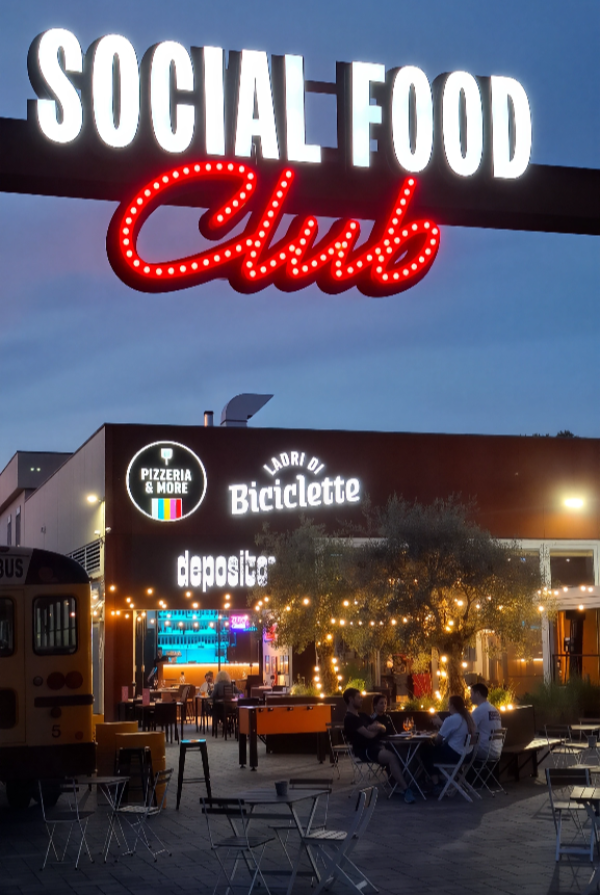 Ladri di Biciclette Pizzeria, Reggio Emilia - Insegna Scatolare con led puntiforme