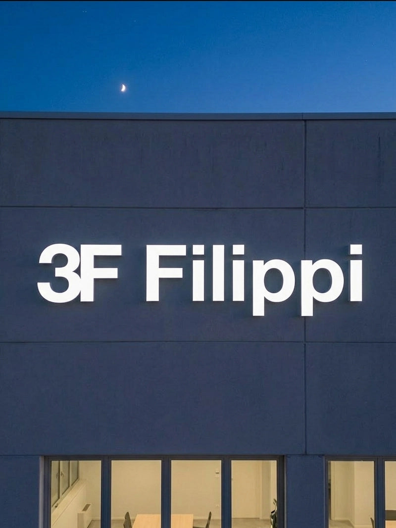 Lettere scatolari luminose Bonetti realizzate per la sede 3F Filippi a Bologna.