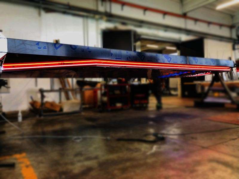 produzione totem luminoso kite mariani lift pegognaga