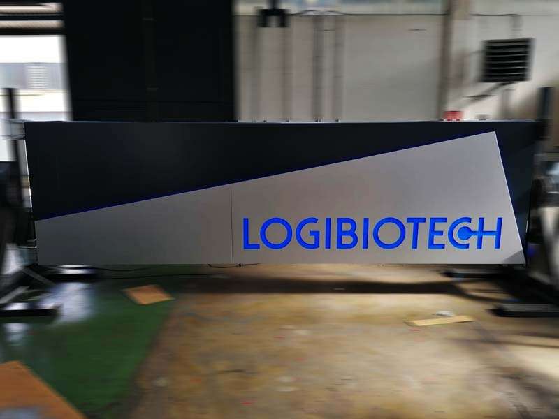 produzione totem luminoso sail logibiotech piacenza