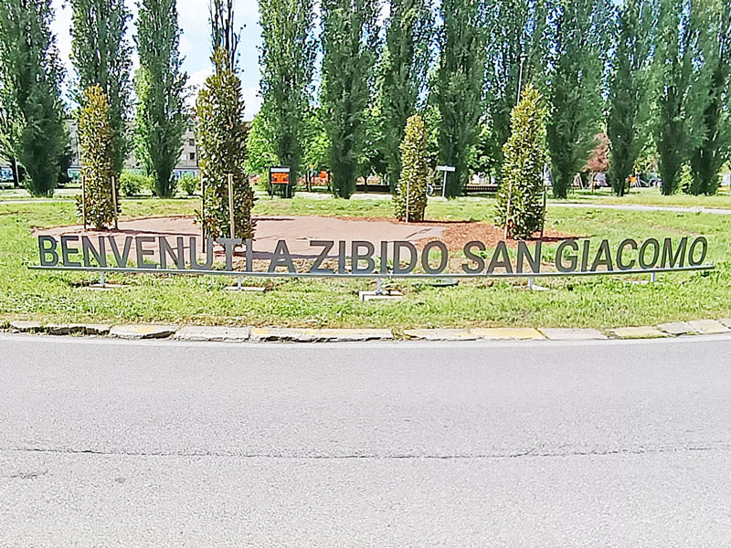 Comune di Zibido - Lettere in corten illuminate per rotatoria Comune di Zibido San Giacomo