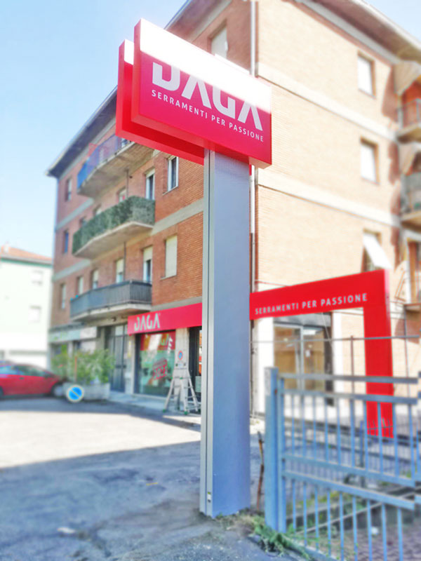 totem a led daga serramenti reggio emilia