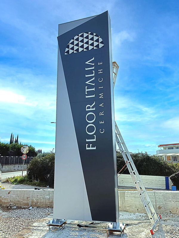 totem aziendale luminoso modello sail floor italia salerno