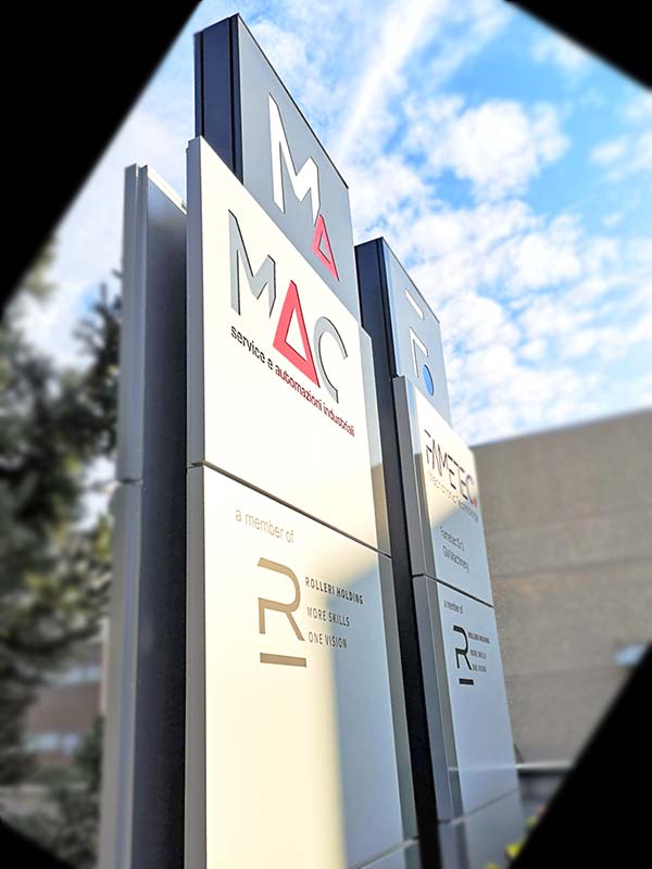 totem luminosi aziendali fametec mac rolleri spa piacenza