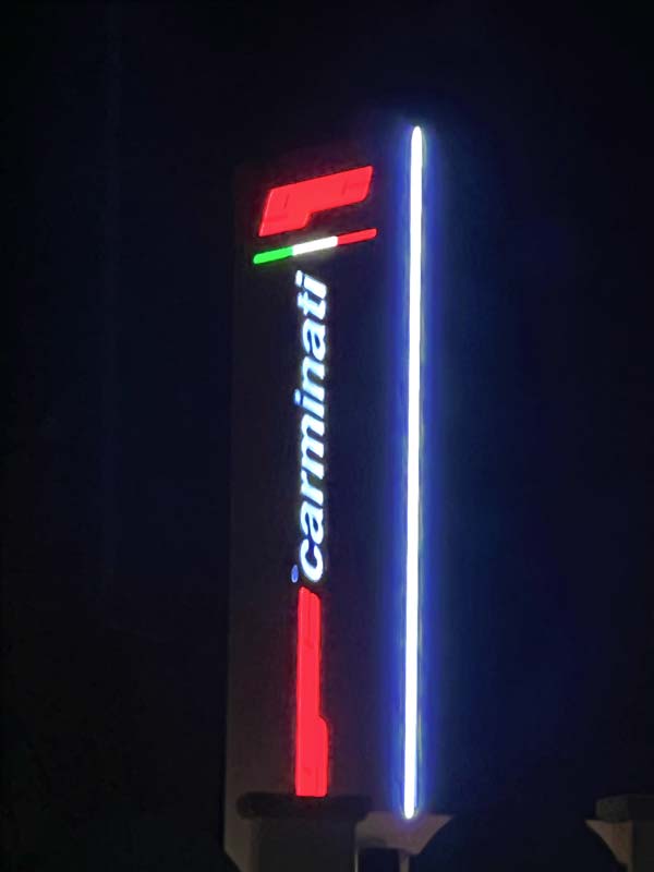 totem luminoso a led gc carminati bergamo